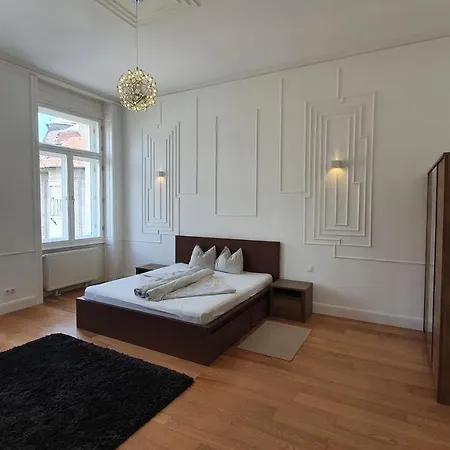 Apartment Walking Street Luxurious Huge Budapest