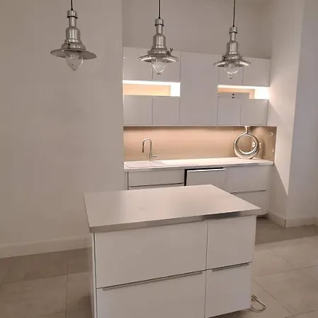 Walking Street Luxurious Huge Apartment