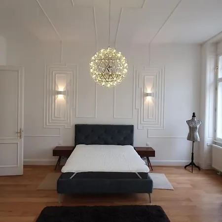 Walking Street Luxurious Huge Apartment Budapest