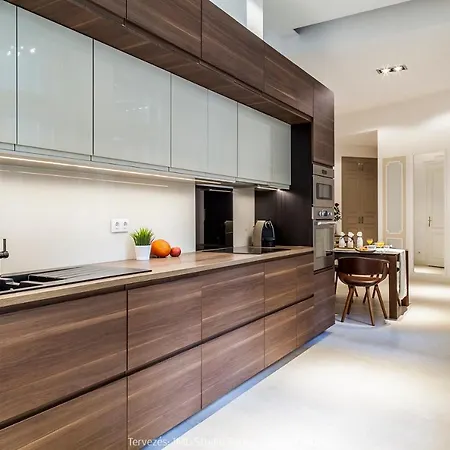 Walking Street Luxurious Huge Apartment *