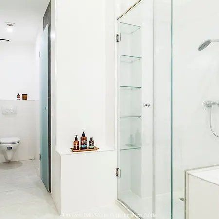 Walking Street Luxurious Huge Apartment