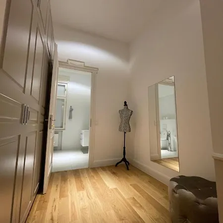 Apartment Walking Street Luxurious Huge