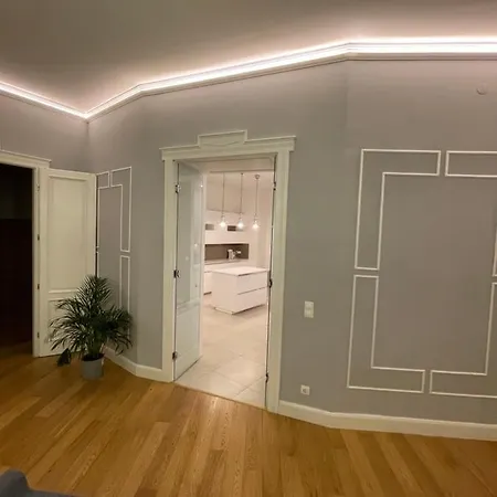 Walking Street Luxurious Huge Apartment *
