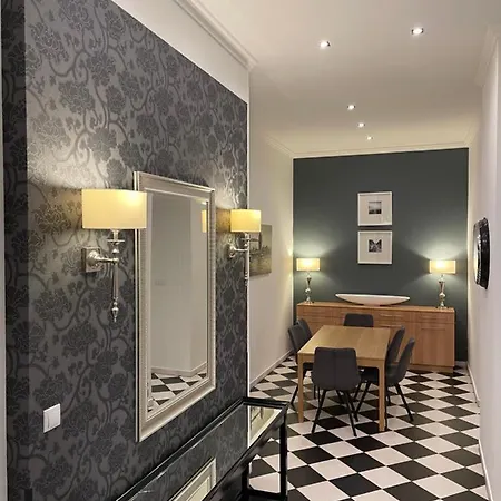 Walking Street Luxurious Huge * Budapest