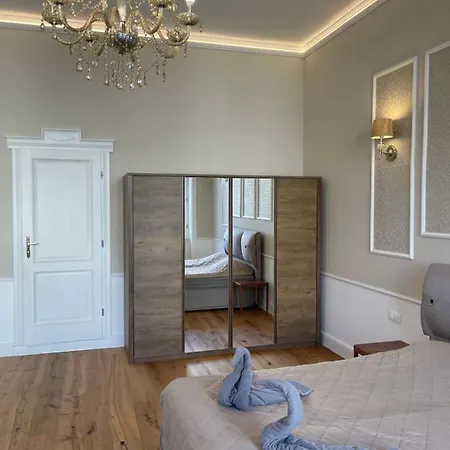 Apartment Walking Street Luxurious Huge